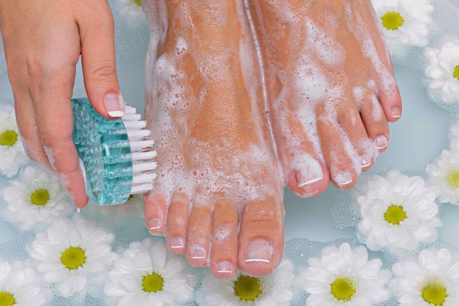 La higiene regular de los pies es una excelente prevención de las infecciones por hongos. 